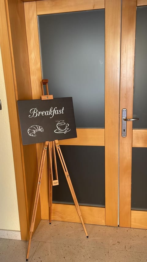 Restaurant/places to eat, Breakfast