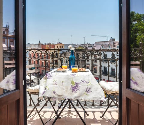 Balcony/Terrace, City view, Street view