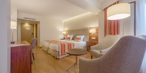 Bed, Photo of the whole room, Seating area, Bedroom, wardrobe, air conditioner