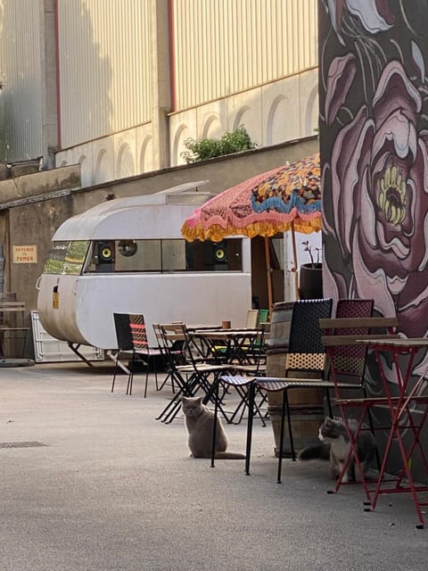 Patio, Patio, Day, Seating area, Inner courtyard view