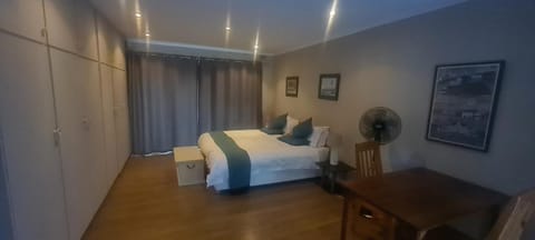 Guinea Vine Apartment in Stellenbosch