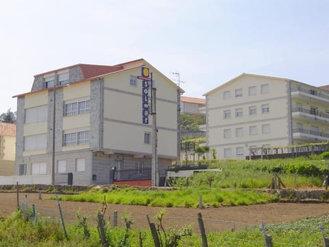 Facade/entrance, Area and facilities