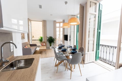 Communal lounge/ TV room, Living room, Communal kitchen