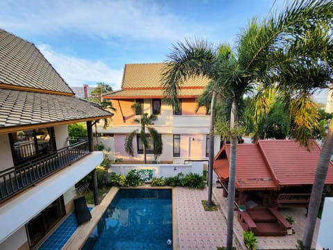 Property building, Swimming pool