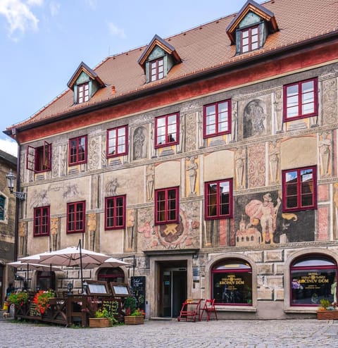 Property building, Facade/entrance