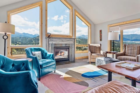 Living room, Mountain view