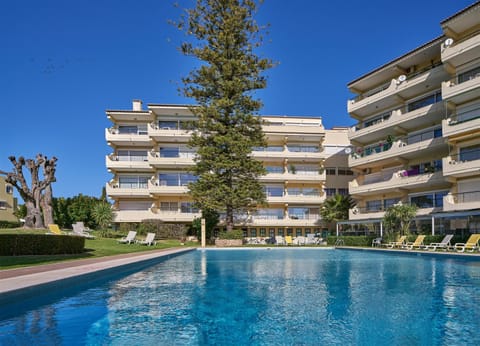 Property building, Swimming pool, Swimming pool