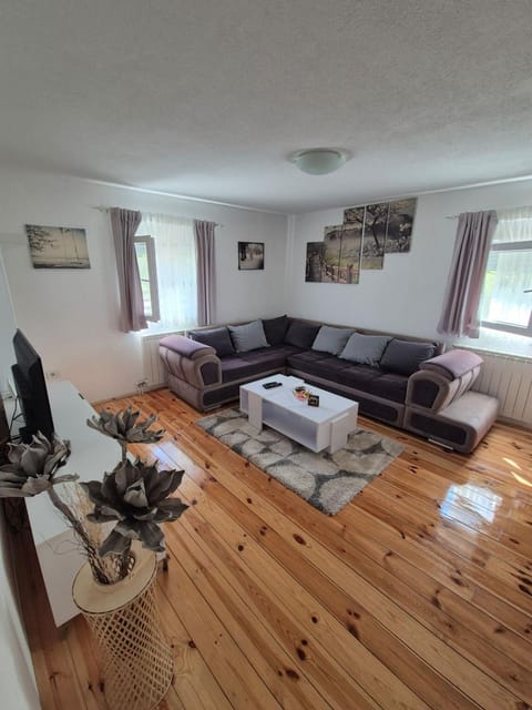 Holiday Home Ciara House in Montenegro