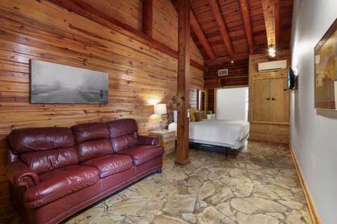 Wimberley Log Cabins Resort and Suites- Unit 2 Cabin in Wimberley