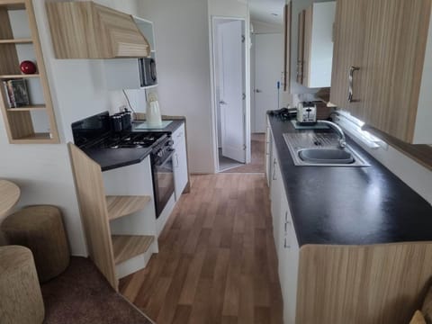 8 berth caravan PG214 Golden Palm Chapel st Leonards Campground/ 
RV Resort in Chapel Saint Leonards