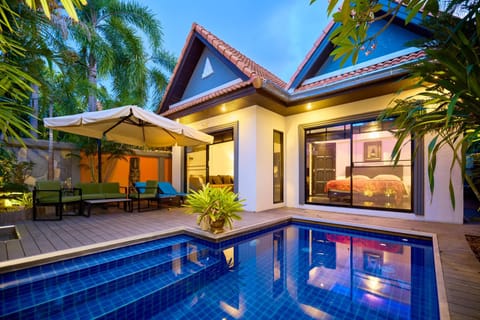 Night, Swimming pool