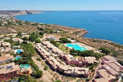 Bird's eye view, Pool view