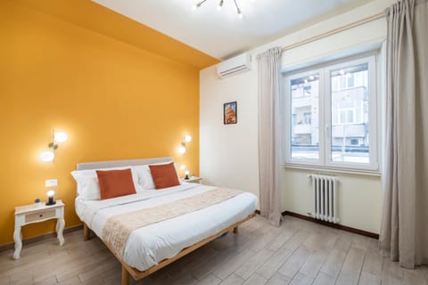 Bed, Photo of the whole room, Bedroom, internet