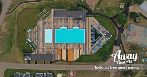 Property building, Bird's eye view, Pool view, Swimming pool