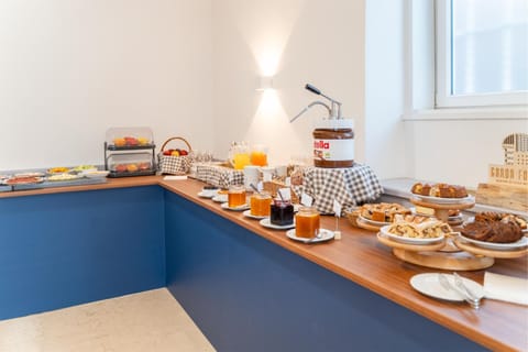 Breakfast, Buffet breakfast