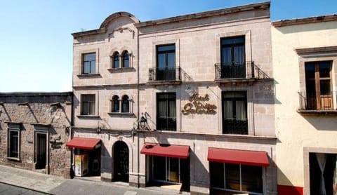 Property building, Day