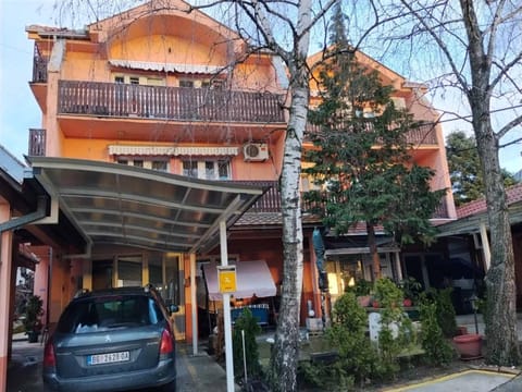 Apartments & Rooms -PANORAMA MDL BELGRADE Apartment in Belgrade