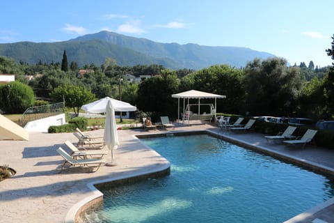 Day, Mountain view, Pool view, Swimming pool