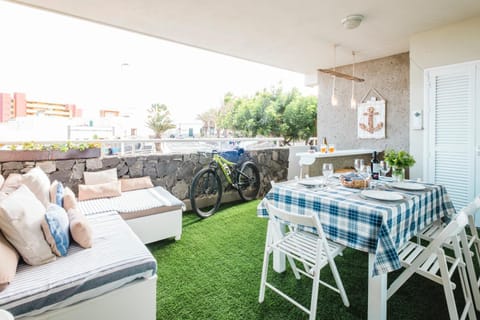 Patio, Place of worship, Balcony/Terrace, Banquet/Function facilities, Dining area, Lunch, Dinner, Drinks, Alcoholic drinks, Non alcoholic drinks, Family