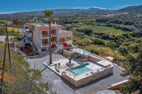Property building, Spring, Day, Natural landscape, Bird's eye view, Mountain view, Pool view, Swimming pool, sunbed
