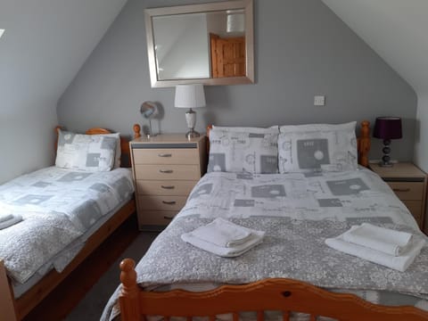 Lorna's Apartment Self Catering Holiday Home Apartment in County Clare