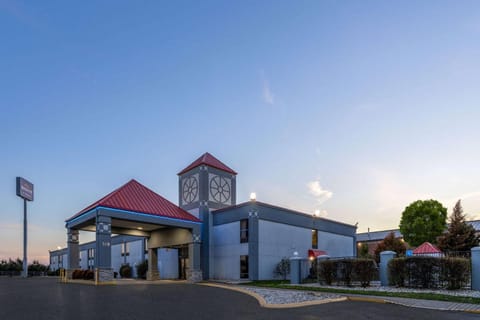 Property building, Parking