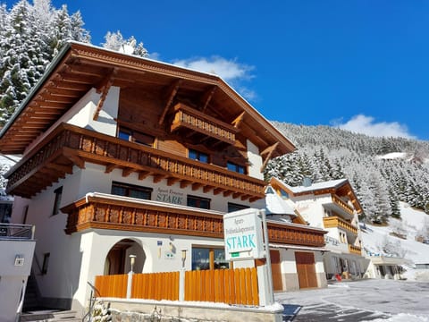 Property building, Day, Natural landscape, Winter, Mountain view