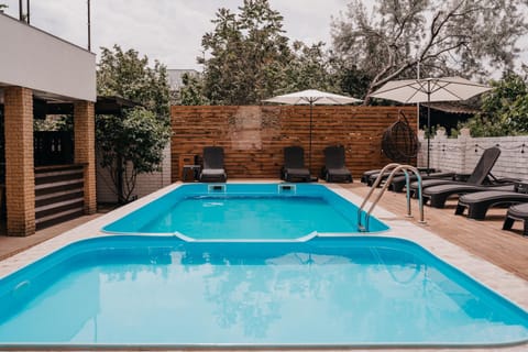 Swimming pool, Swimming pool