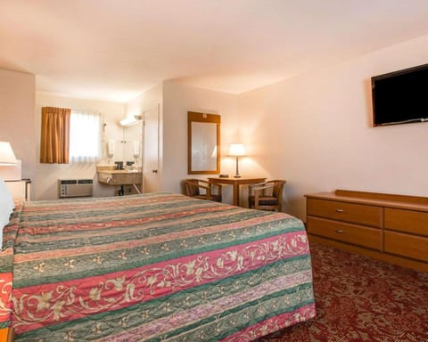 Photo of the whole room, On site