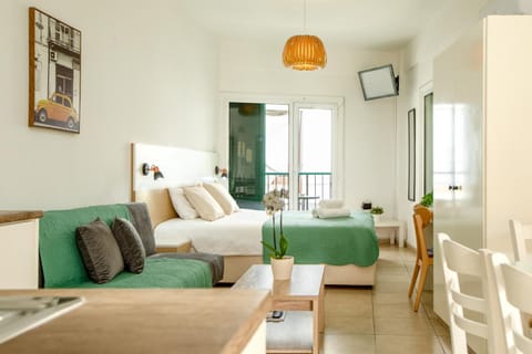 Bed, Living room, Photo of the whole room, Seating area, Dining area, Bedroom, air conditioner