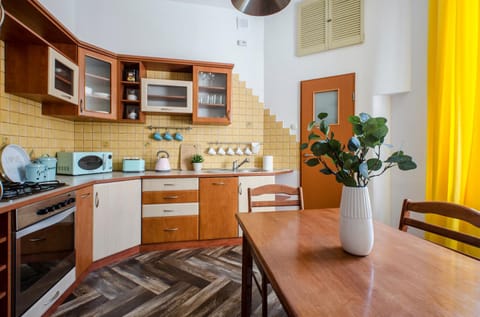 Dining area, dishwasher, minibar, pet friendly, toaster