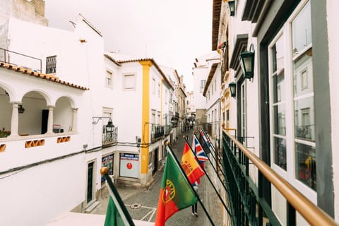 View (from property/room), Balcony/Terrace, City view