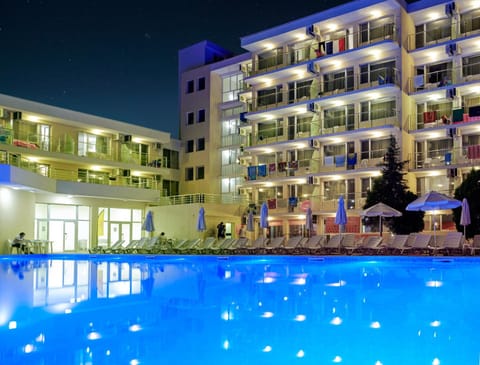 Property building, Pool view, Swimming pool
