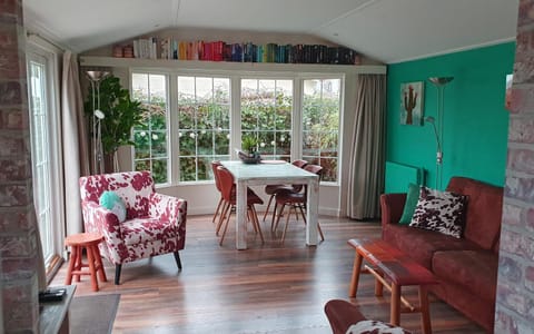 Living room, Photo of the whole room, Dining area