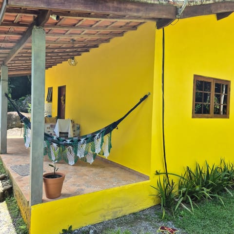 Recanto da Margo 1, casa com acesso a cachoeira House in Paraty