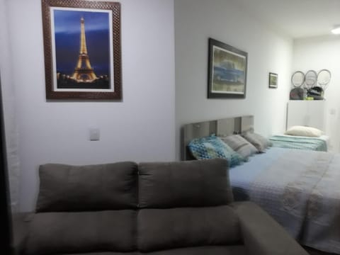 Day, Decorative detail, Area and facilities