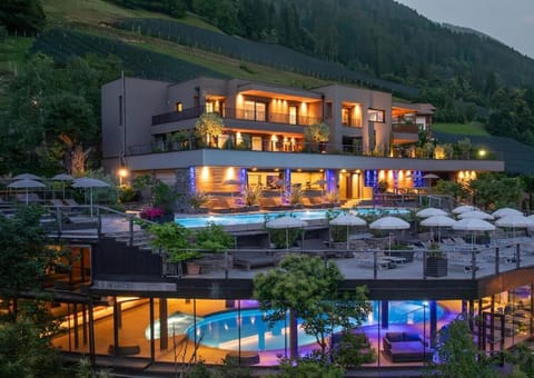 Property building, Nearby landmark, Spring, Natural landscape, Summer, Mountain view, Pool view, Swimming pool, sunbed