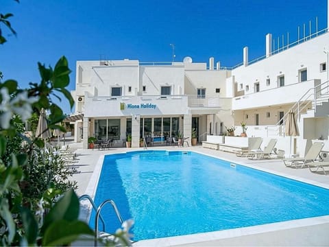 Property building, Swimming pool