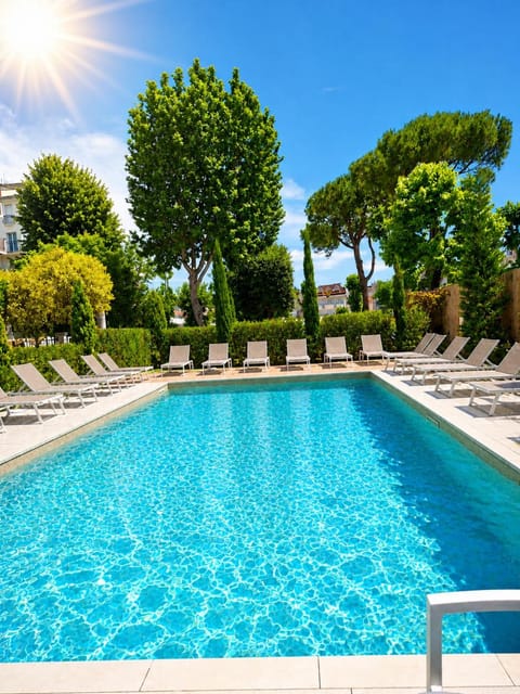 Pool view, Swimming pool