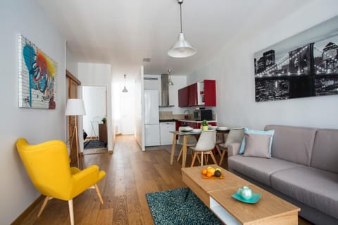 Bed, TV and multimedia, Coffee/tea facilities, Kitchen or kitchenette, Living room, Seating area, Dining area