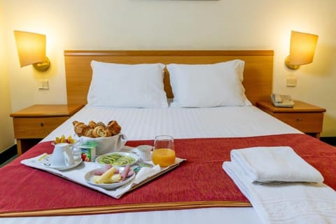 Bed, Bedroom, Breakfast