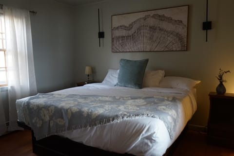 Alamoosook Lakeside Inn Orland Bed and Breakfast in Orland