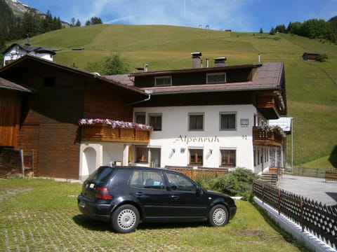 Gästehaus Alpenruh Apartment in Tyrol
