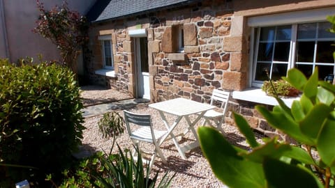 Ty Jeanne, le charme de la pierre au coeur du village House in Plougasnou