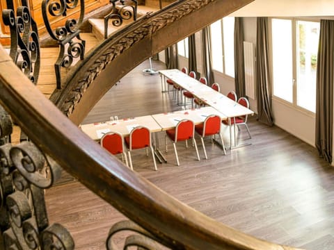 Meeting/conference room