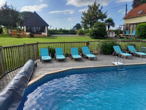 Garden, Swimming pool