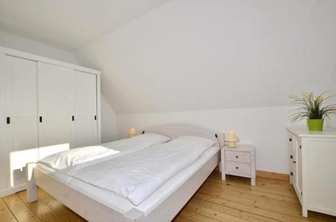 Dr-Ross-Str-14-Schulzes-Hues-OG Apartment in Westerland