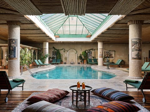 Swimming pool