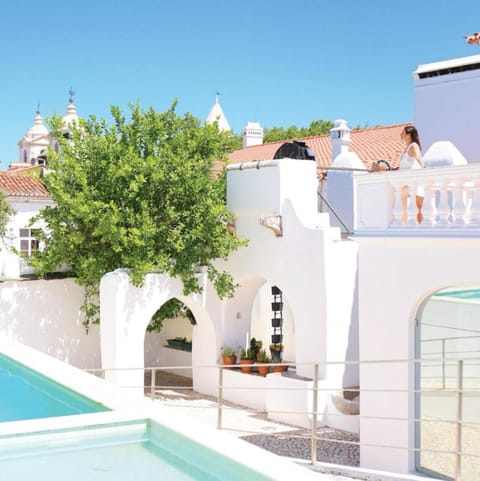 Property building, Pool view