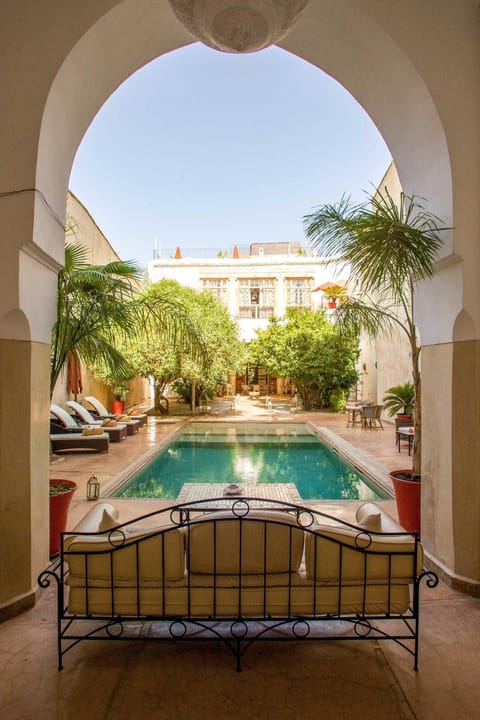 Property building, Area and facilities, Swimming pool, sunbed